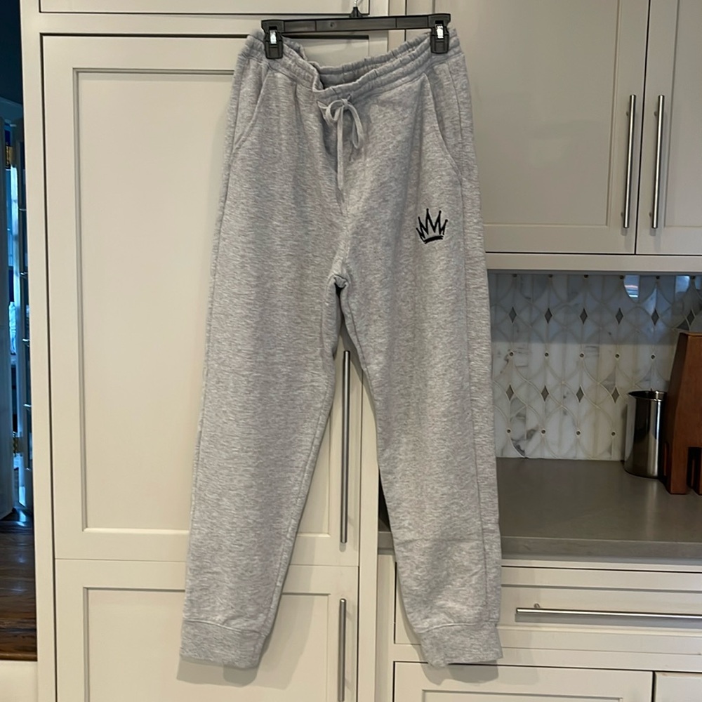 Independent trading company sweat pants NWOT MENS size XL -grey